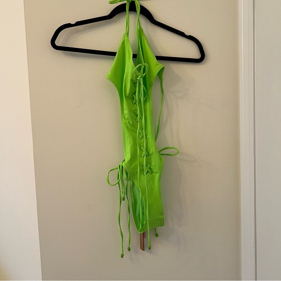 SKIMS SWIM LACE UP MONOKINI | NEON GREEN / XS NEVER WORN NWT - Picture 10 of 11